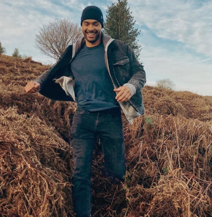 Los fans se han pronunciado a favor de esto, ya que consideran que tiene todo lo necesario para tener las aventuras del icónico personaje del cine.