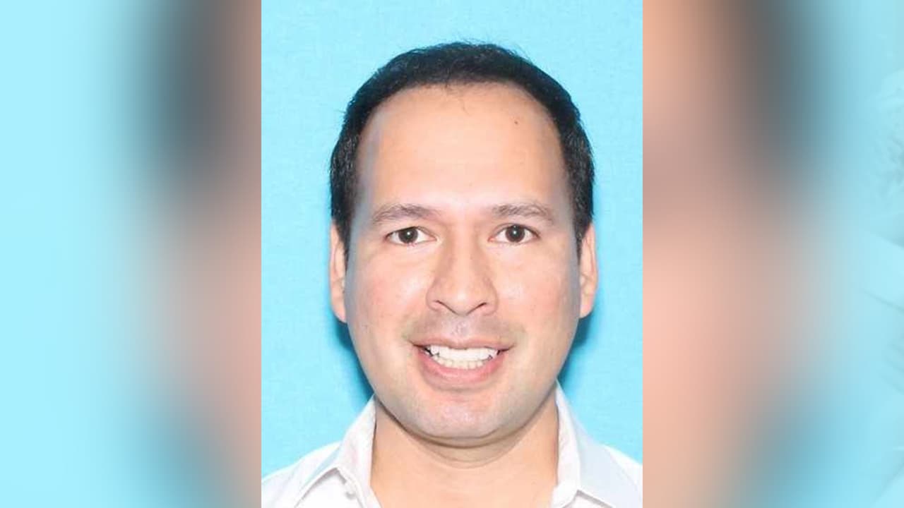 Christian Franco Gutiérrez, es señalado de violación de la ley con servicios de dinero.