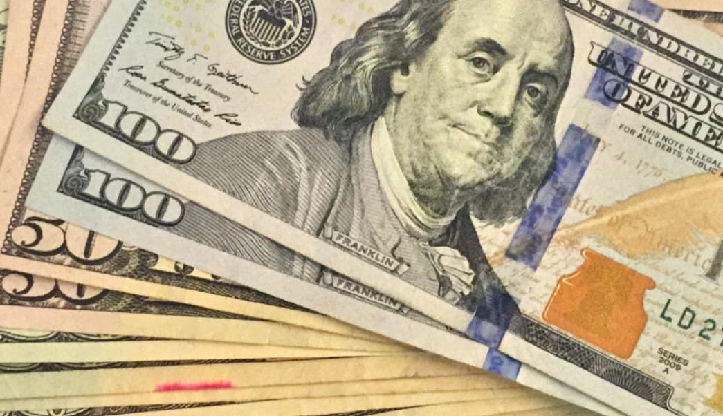 ¿A cómo está el dólar hoy en México? Así cotiza el peso este jueves 5 de marzo de 2026