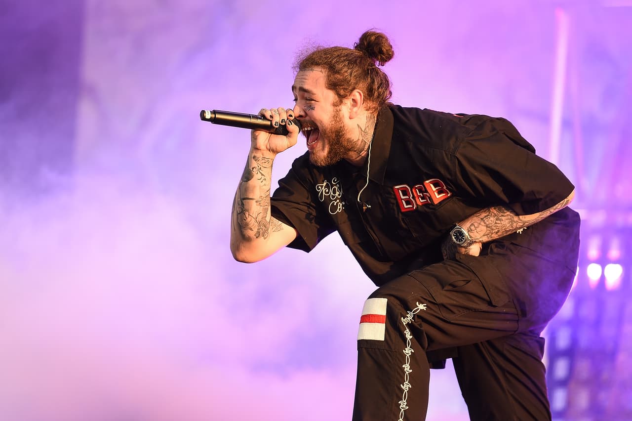 El género del rap, que tiene entre sus exponentes a 
<b><a href="https://www.univision.com/noticias/edicion-digital/no-puedo-creer-cuanta-gente-me-deseo-la-muerte-post-malone-tras-su-aterrizaje-de-emergencia-video">Post Malone (en la foto)</a></b>, dominó las listas de éxitos y reproducción en los servicios de streaming durante 2018, por lo que no es extraño que lidere las principales nominaciones de estos premios.