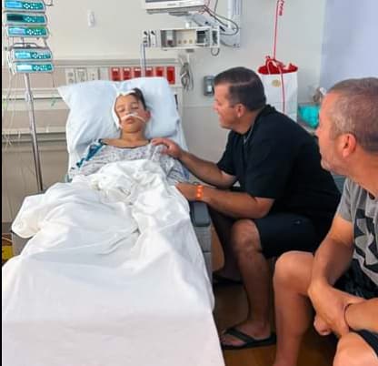 “La familia Oliverson cree firmemente en el poder 
<b>de los milagros</b> a través de la fe”, escribieron los padres del niño en redes sociales. “Easton 
<b>se ha comunicado más frecuentemente</b> con su mamá, papá y tíos, estamos asombrados por su fortaleza y voluntad para intentar nuevas cosas”.