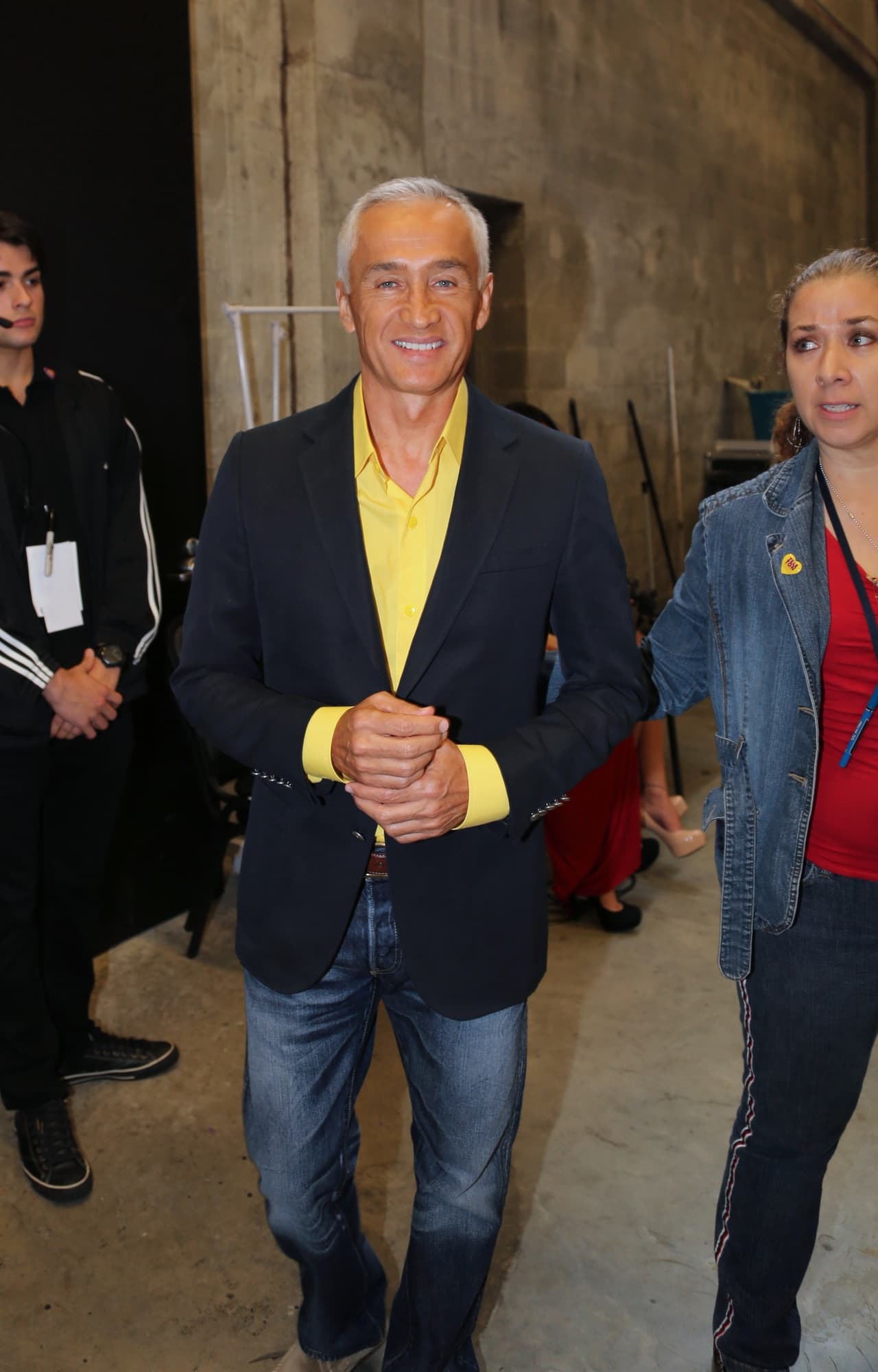 "Coincidimos en una de esas grabaciones eternas que estamos todos los talentos y todo mundo empezó a sacar las fotos de sus hijos.
<b> </b>Saco la foto de mi bebé que tenía cuatro meses y me dice: '¡Ah que bella! Su papá debe estar muy orgulloso'. Y que le digo: '
<b>es que no hay papá</b>'".
<br>