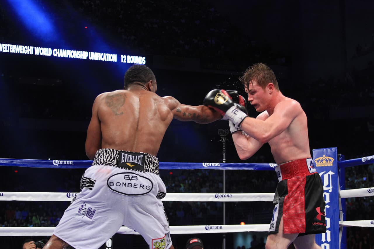 “El campéon ‘Canelo’ tira un hermoso gancho de zurda, un arma que no quieres ver de cerca y de manera personal”, aseguró quien alguna vez encarnó a Rocky Balboa.