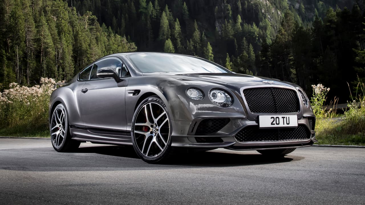 Para su retorna, el Continental Supersport trae un motor W12 twin-turbo capaz de producir hasta 700 caballos de potencia y 750 libras pie de torque.