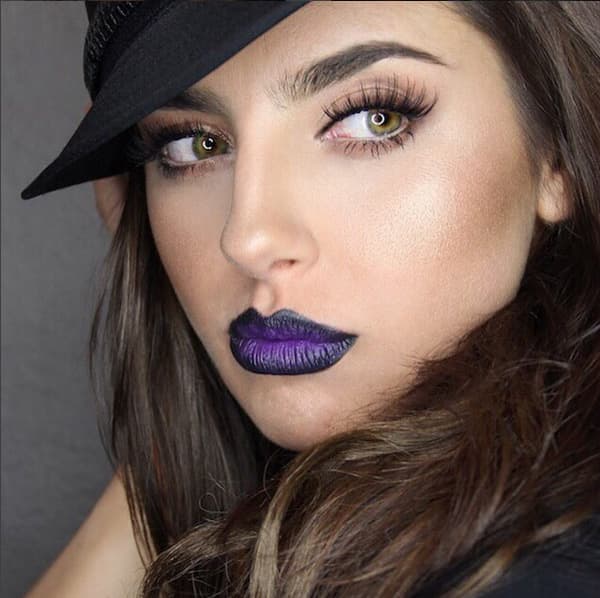 En esta historia da vida a 'Regina Montenegro'.