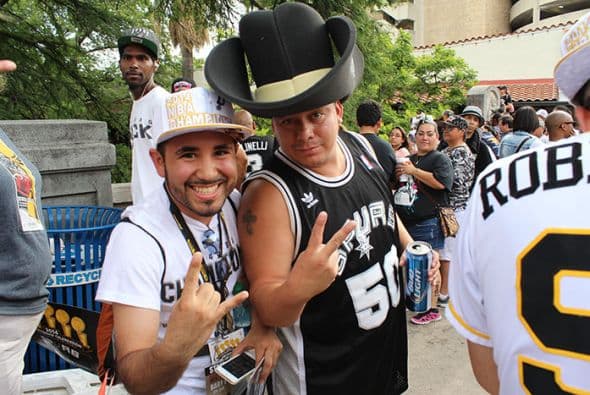 Photos: Spurs Championship Parade 2014