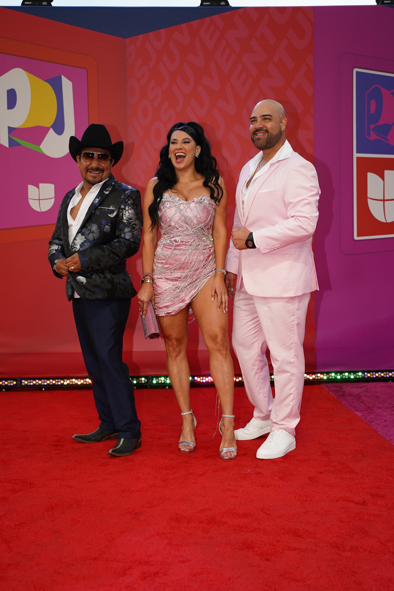 Se les dijo que 
<b><a href="https://www.univision.com/temas/premios-juventud-2022">Premios Juventud 2022</a></b> sería en 
<b>Puerto Rico</b> y ellos entendieron la tarea.