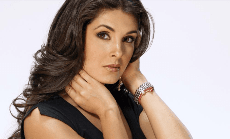 Cuando la prensa cuestionó a Mayrín por cómo tomó ella el comentario de Cantoral, Villanueva dijo: "De esa etapa, yo ni sabía. Es más, todavía ni los conocía (a Itatí y Eduardo Santamarina)" , según información de 
<a href="https://peopleenespanol.com/celebridades/mayrin-villanueva-asegura-que-itati-cantoral-es-encantadora-con-ella-y-eduardo-santamarina/" target="_blank">People en Español</a>.