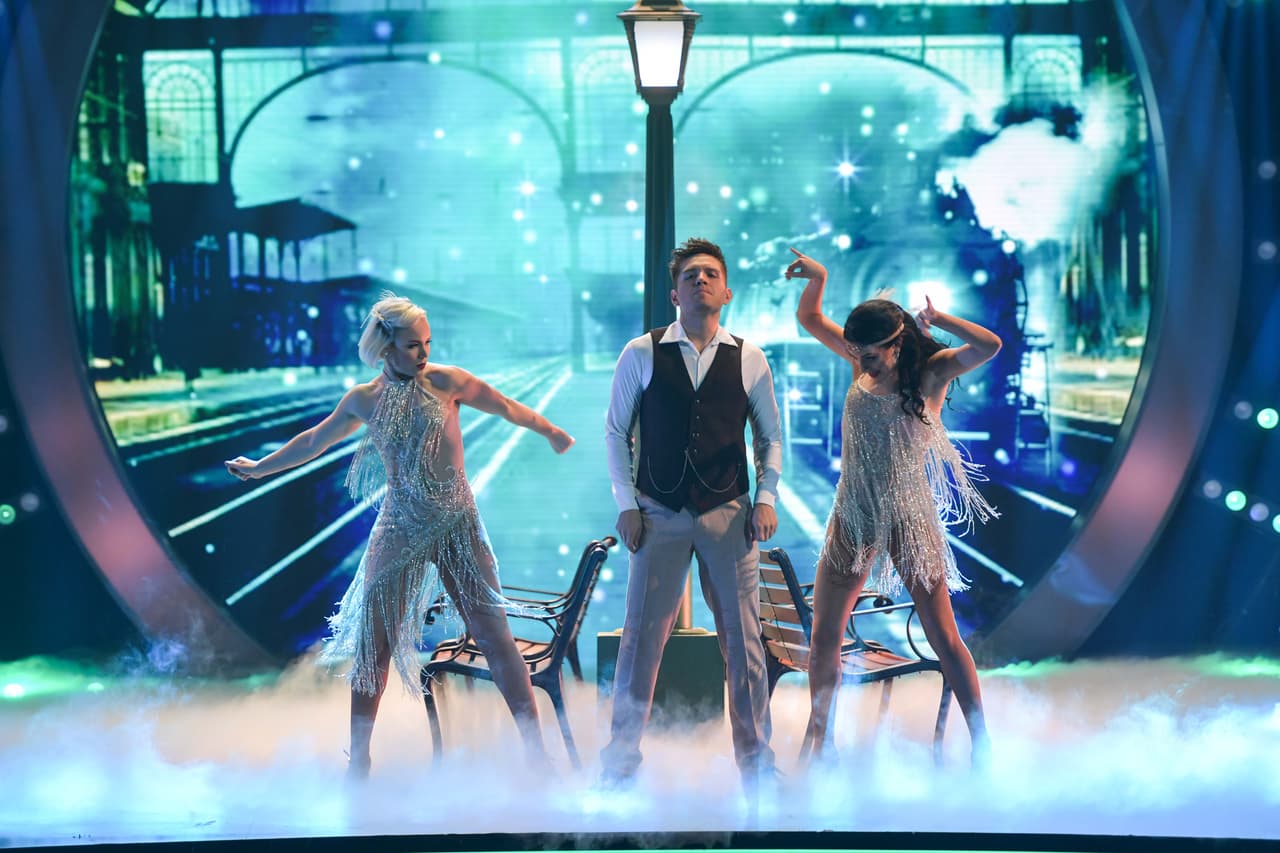 Cuando les propusieron interpretar el baile de alguno de sus compañeros, El Dasa supo de inmediato que quería hacer una coreografía menos alegre y más seductora.