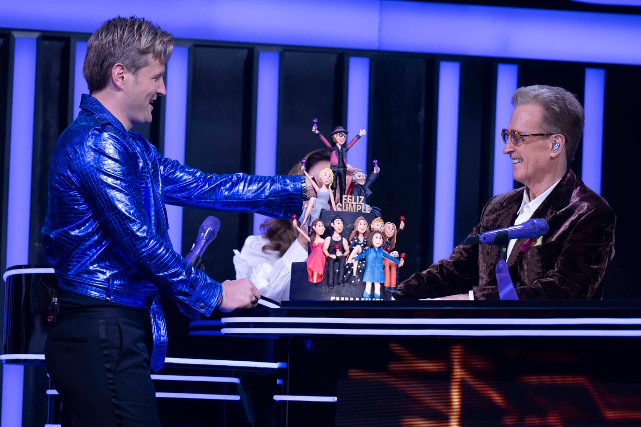 Emmanuel celebró su cumpleaños en el set de Juego de Voces 2025.