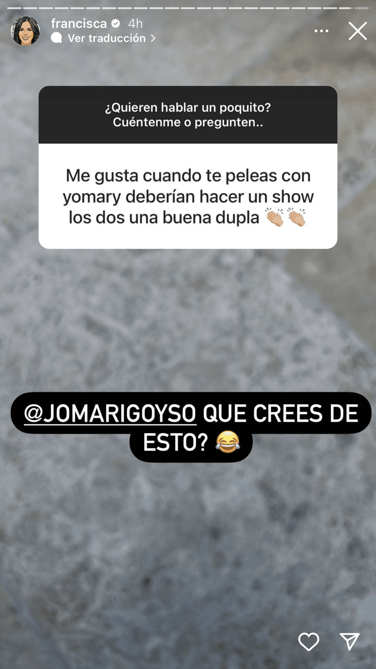 "¿Qué crees de esto?", le preguntó la presentadora al panelista de 
<b><a href="https://vix.com/es/detail/series-3213?utm_medium=internal_referral&utm_source=univision&utm_campaign=breaking_news&utm_content=ed_entertainment&utm_term=slideshow" target="_blank">Sin Rollo Extra, que puedes ver gratis aquí en ViX. </a></b>
<br>