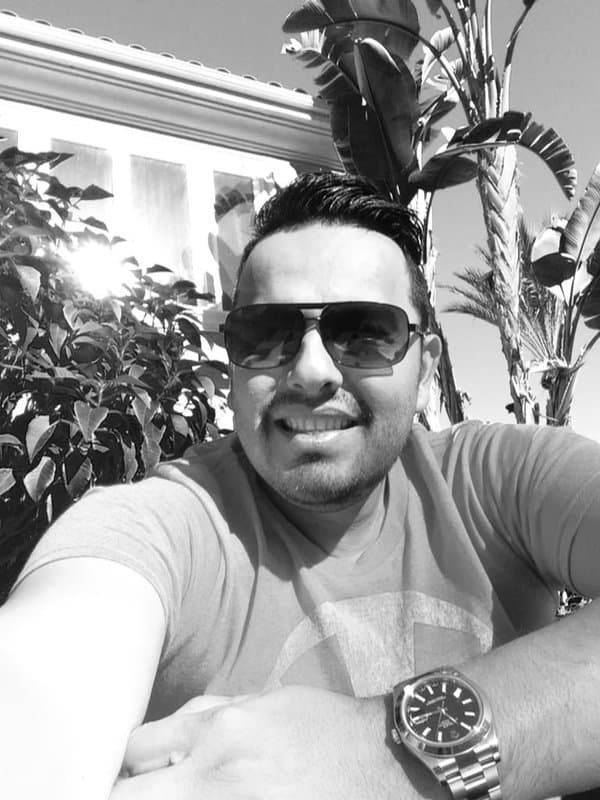 Para 1996, Carlos pasó a las filas de la Banda Crucero donde permaneció año y medio y grabó un disco.