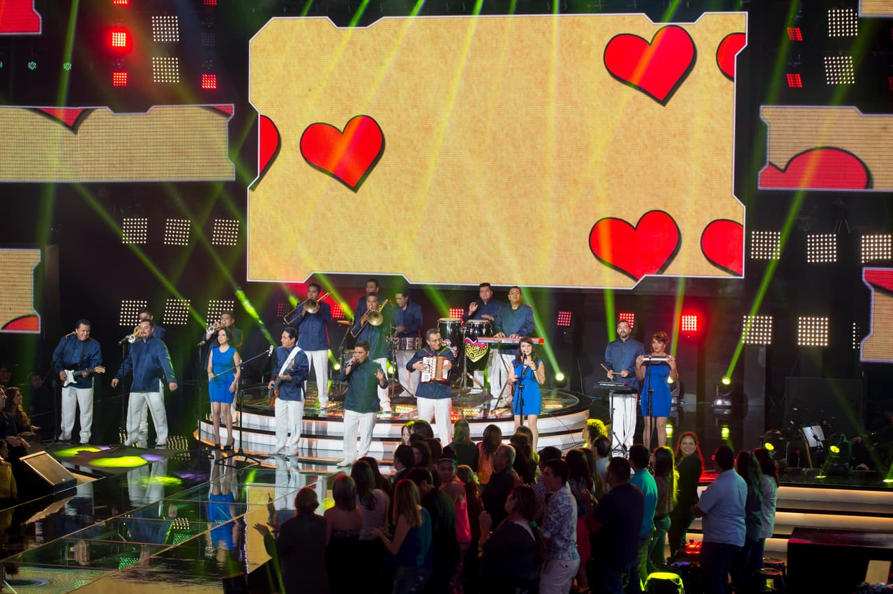 Los Moro, Cervantes, García y Barraza llegaron a la semifinal, en la cual hubo tremenda pelea entre Cristian y Noel, debido a una decisión del capitán, que le costó la eliminación de su equipo. Disfruta foto a foto todo lo que pasó en el show.