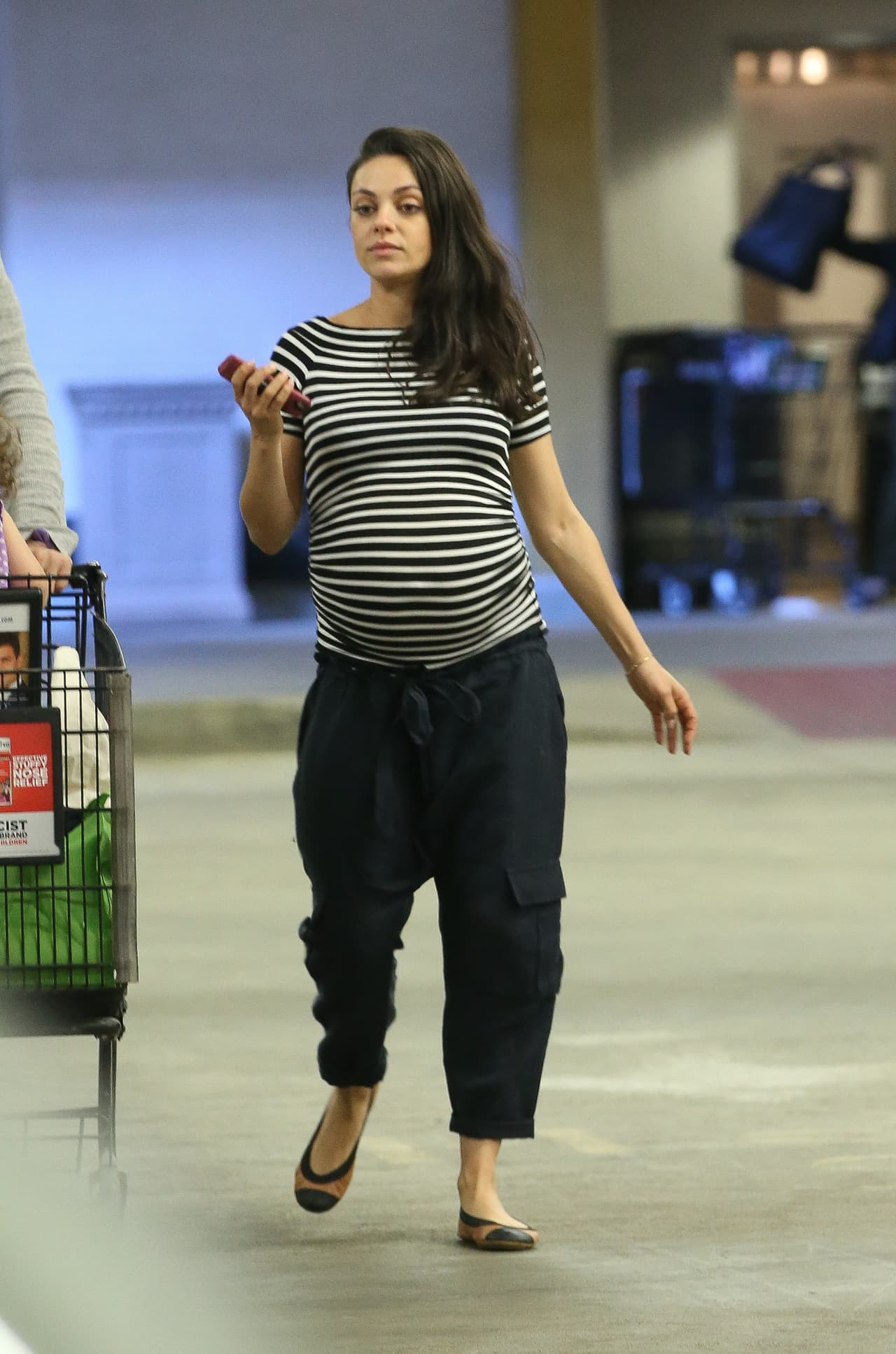 Su barriga está a punto de estallar.