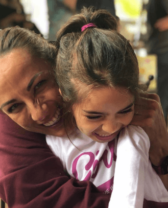 Así fue el encuentro de Aitana con la esposa ficticia de su papá, Consuelo Duval.