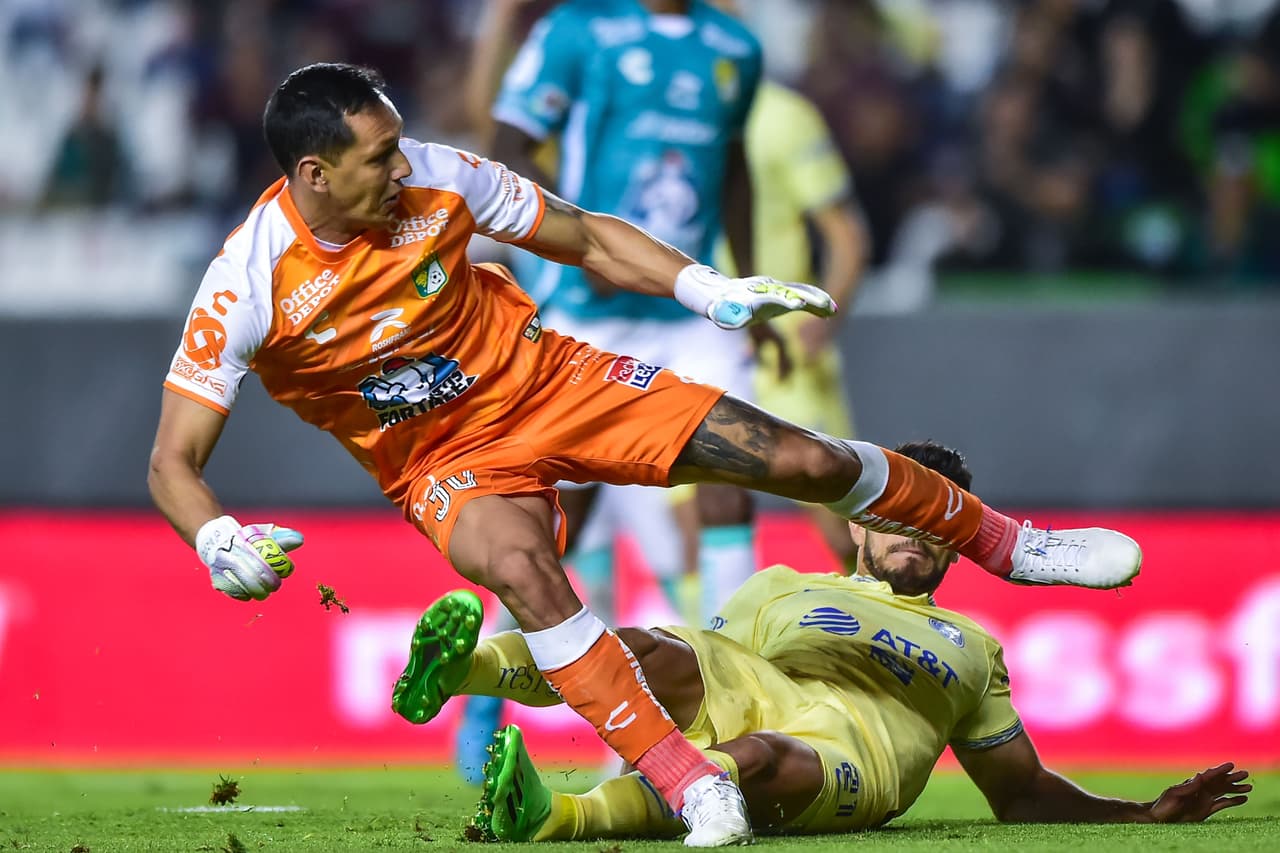 León derrota al América en un encuentro lleno de goles, polémica y emociones en el cierre de la Jornada 6.