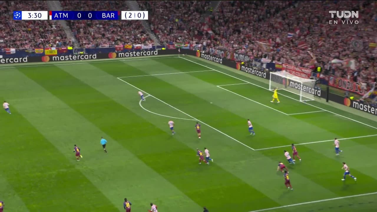 ¡GOL!  anota para FC Barcelona. Lamine Yamal