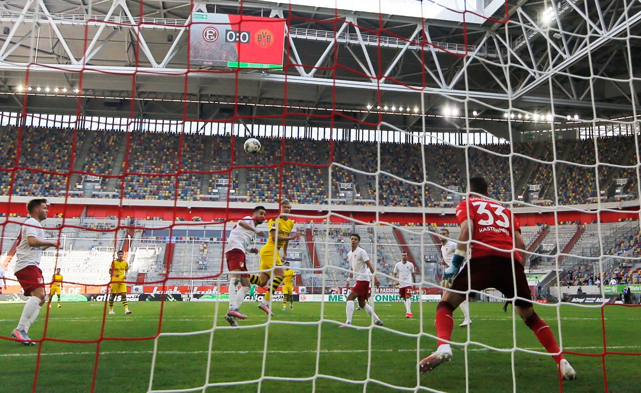 Remate soberbio de Erling Braut Haaland sobre la hora para darle la victoria al Borussia Dortmund en su visita ante Düsseldorf.