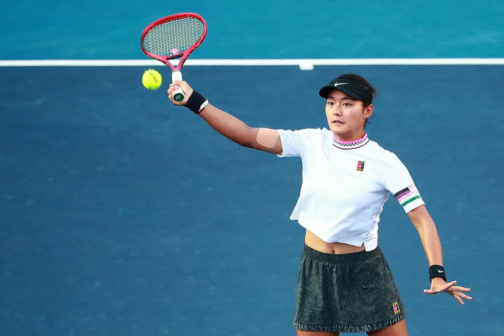 Wang aprovechó dos rompimientos de servicio de su rival, además de la lesión que le fue minando capacidades a Kenin y de este modo se enfiló a conquistar el Abierto Mexicano de Tenis.