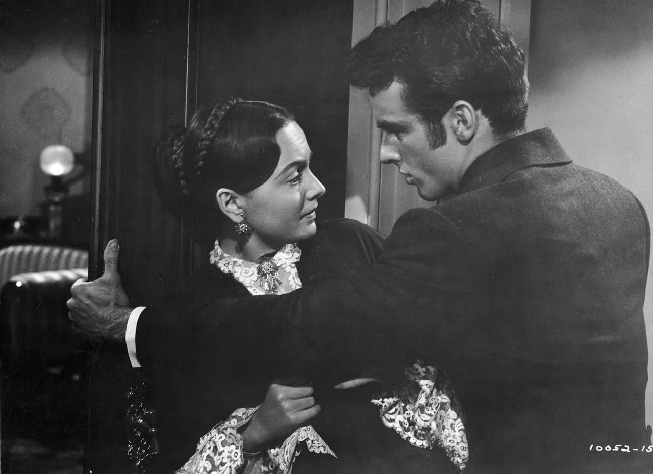 Emile Kuri: Director de arte, mexicano, 8 nominaciones, 2 Oscar. En la lista de trabajos escenográficos de Kuri nominados entre 1942 y 1971 se encuentran títulos tan emblemáticos como Carrie y Mary Poppins, pero las dos estatuillas que ha ganado se las de be a The Heiress (Imagen), de1949, y 20,000 Leagues Under the Sea, de 1954, año en que también estuvo nominado por Executive Suite.