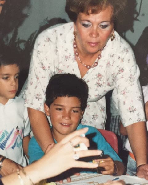 Cuando era niño, 
<b><a href="http://www.univision.com/temas/alfonso-herrera">Poncho Herrera</a></b> jamás imaginó que se convertiría en uno de los galanes más codiciados de la primera década del año 2000, todo gracias a su participación en 
<b><a href="http://www.univision.com/programas/novelas/el-bebe-de-anahi-se-puso-rebelde-en-el-dia-mundial-de-rbd-fotos">'Rebelde'</a></b>.