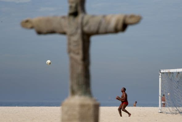 Se juegan 'cascaritas' hasta en los lugares más inimaginables.