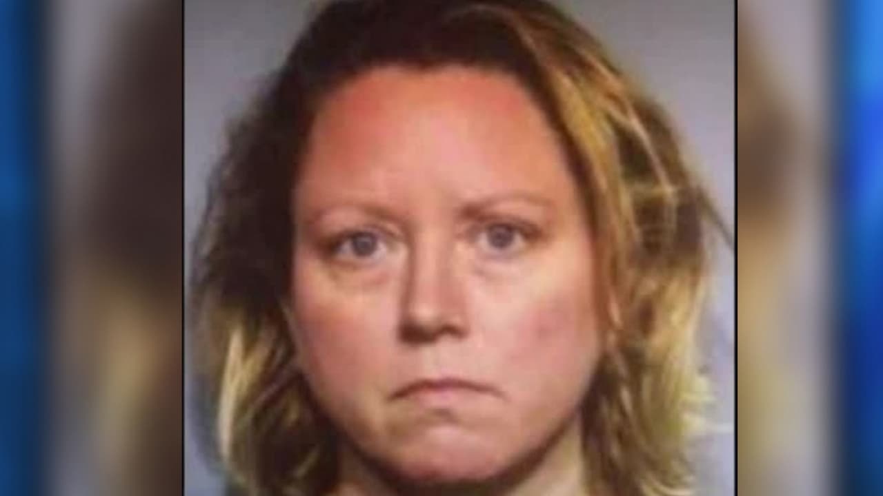 Mujer es acusada del asesinato de sus padres en una vivienda en Arlington Heights