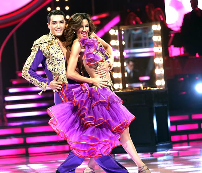 Los famosos confían en las decisiones de los diseñadores de vestuario. | Argelia Atilano, Mira Quién Baila 2012.