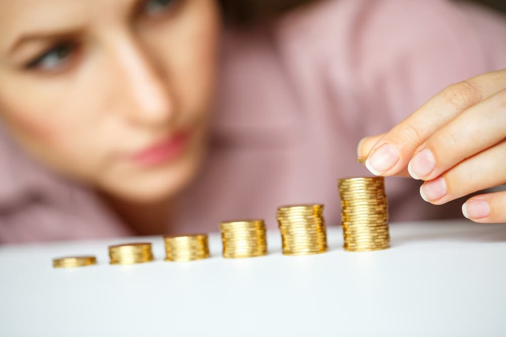 No te preocupes por el tránsito de Saturno retrógrado ya que en esta etapa ese tipo de freno es lo que más te conviene para que ajustes tus gastos y también analices y revises lo que estás haciendo con tu vida.