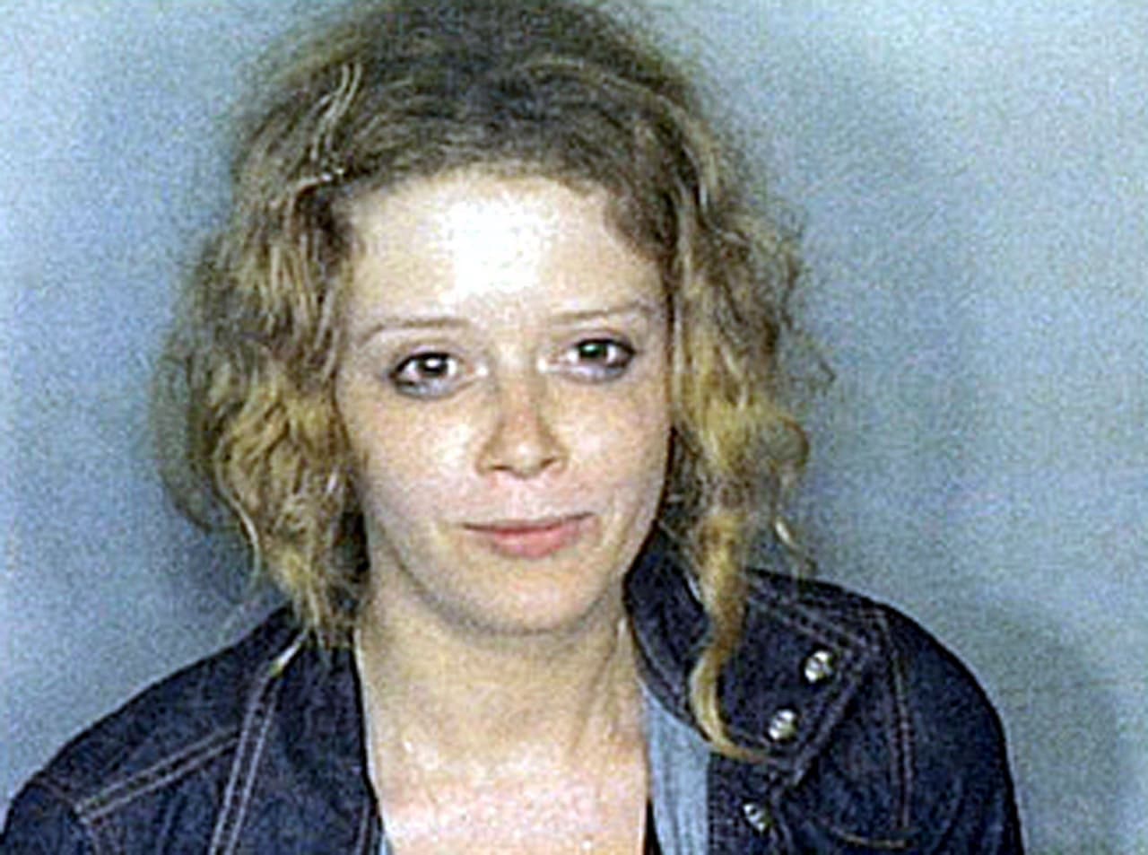 Natasha Lyonne fue detenida en 2001 en Miami por manejar después de haber tomado unas cuantas (muchas) copitas.