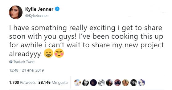 "Tengo algo realmente emocionante que compartiré pronto con ustedes. He estado cocinando esto por un tiempo, no puedo esperar para compartir mi nuevo proyecto".
<br>