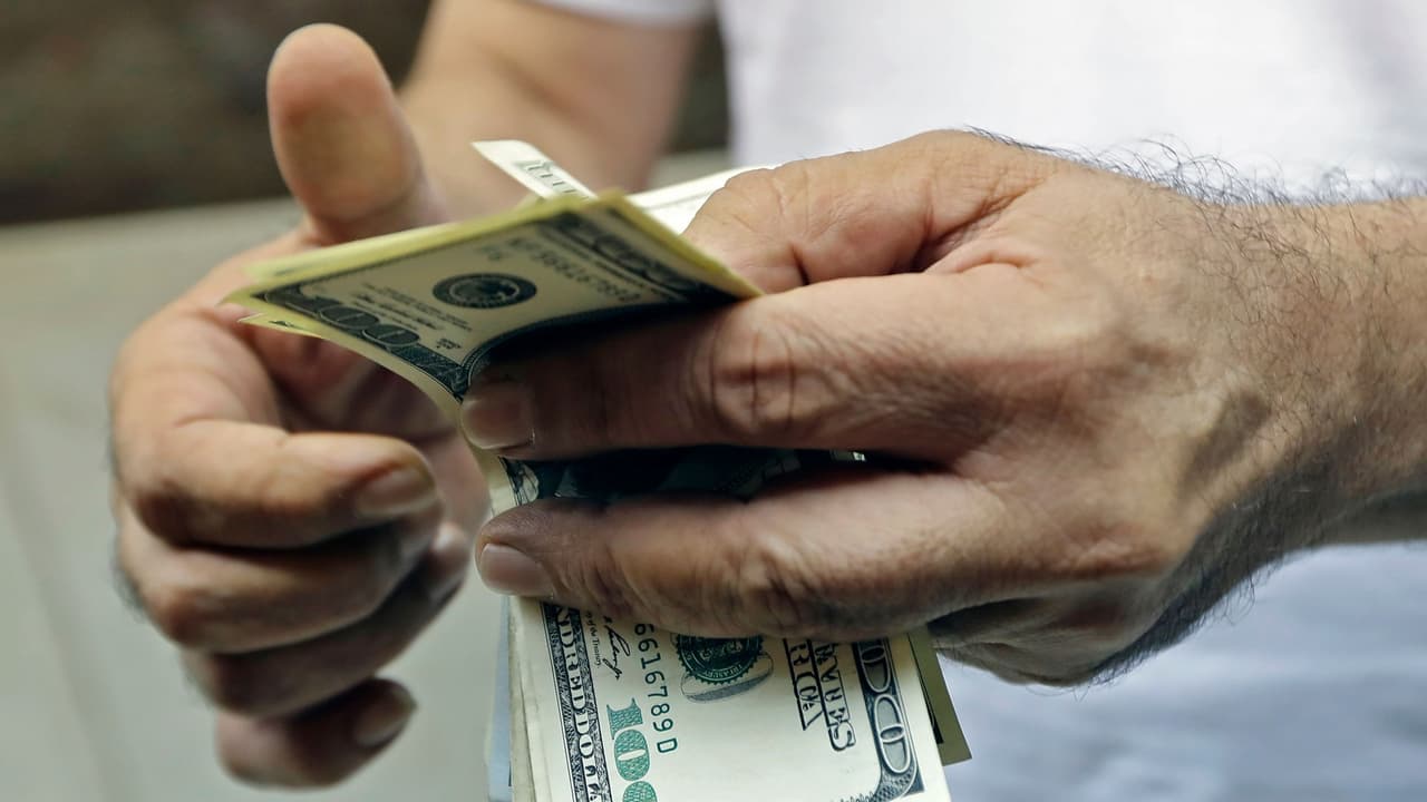 Podrás ahorrar más para el plan de retiro 401(k): el IRS subió el aporte anual debido a la inflación