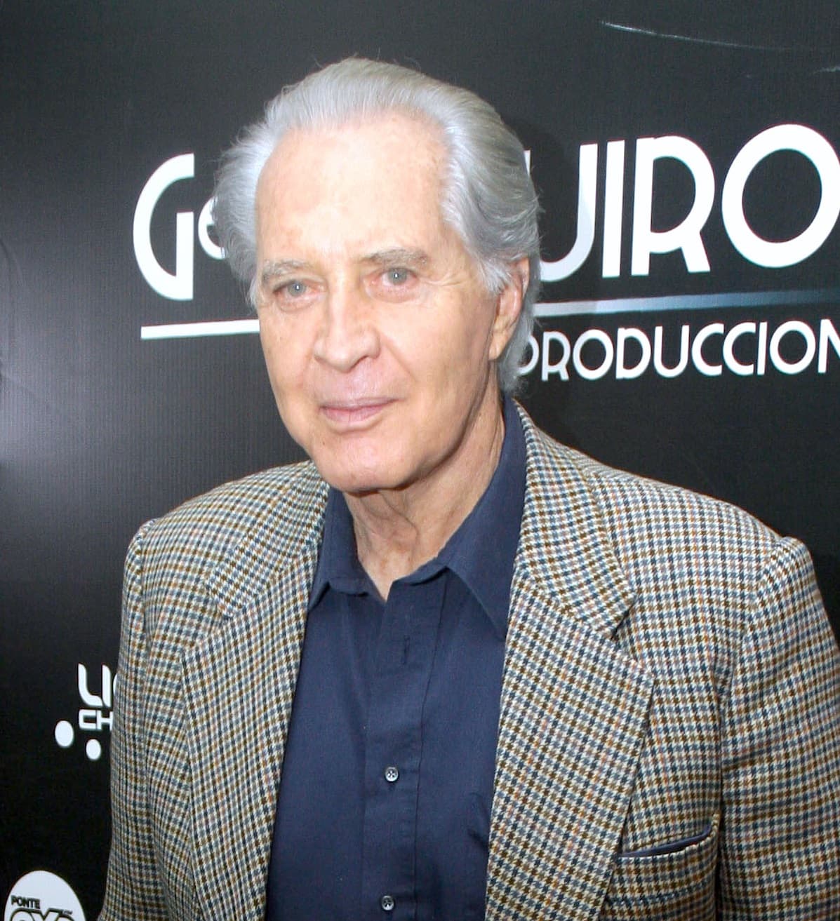 La estrella mexicana Rogelio Guerra falleció el 28 de febrero en la Ciudad de México, luego de una larga enfermedad y víctima de un paro respiratorio. El actor tenía 81 años de edad.