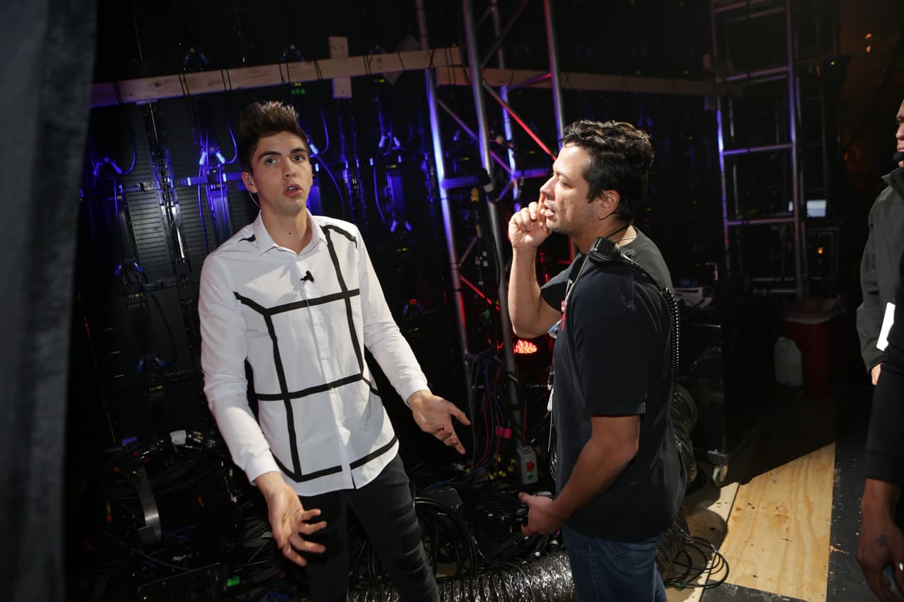 Tú también puedes ser parte del Backstage de tu programa favorito sumergiéndote en el tercer show en vivo de #LaBandaLIVE.