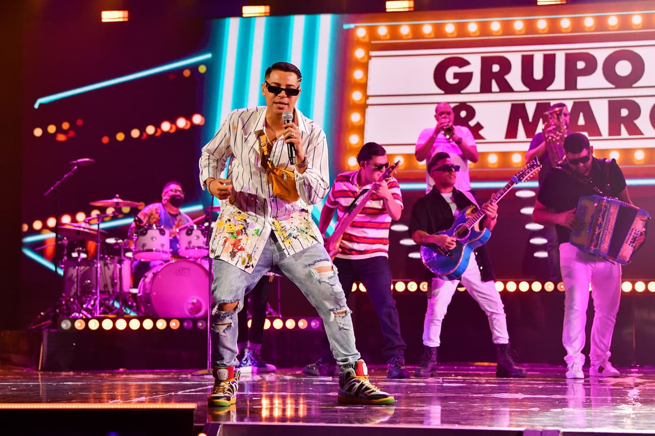 El regional mexicano también llegó a los ensayos del segundo día de la mano de Grupo Firme, que junto a su líder 
<b><a href="https://www.univision.com/temas/eduin-caz" target="_blank">Eduin Caz</a></b>, contagiaron a todos con su ritmo.