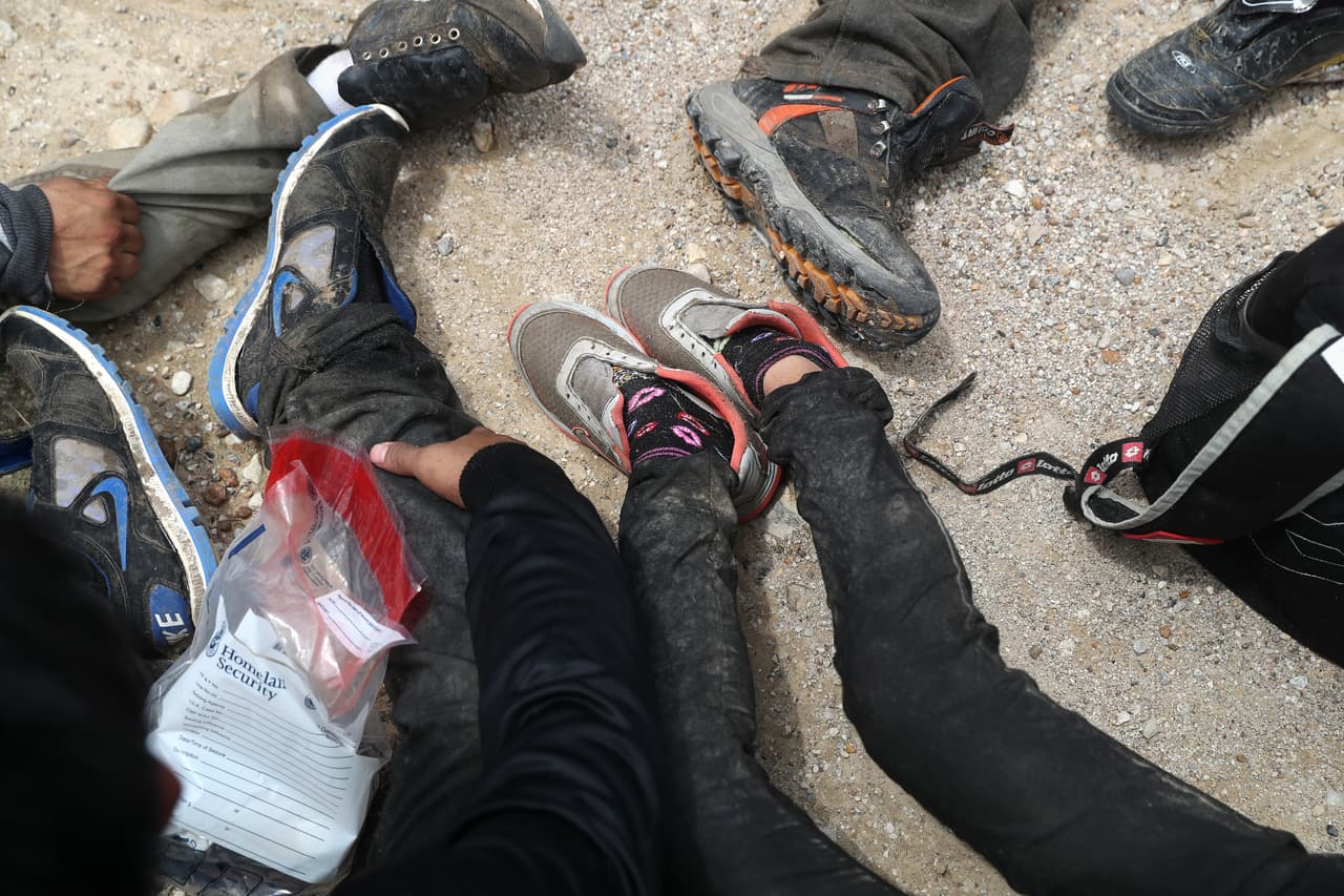 El supuesto abuso tuvo lugar en las instalaciones de la patrulla fronteriza en Presidio (Texas) después de que las jóvenes se entregaran.