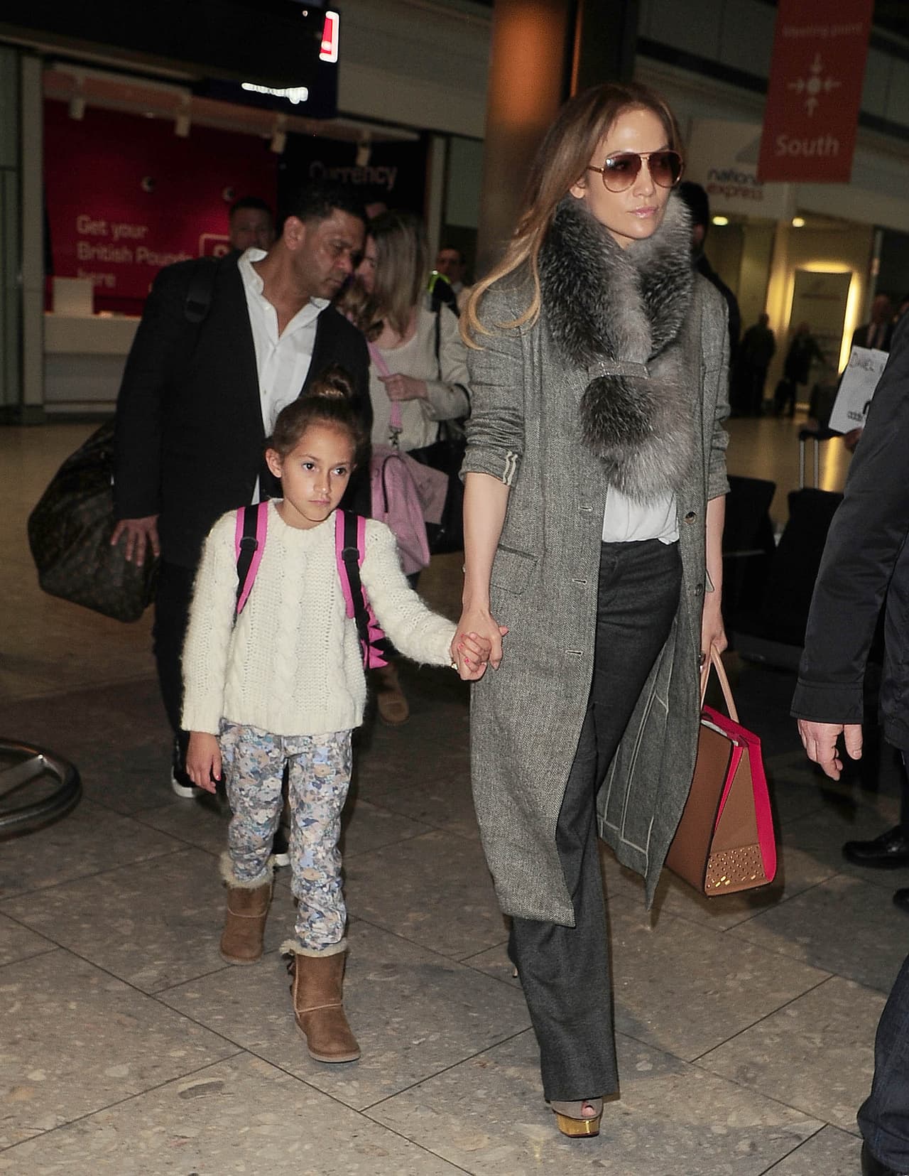 Pero también tiene muchas más facetas, ya que después de las cámaras y los reflectores y todo el glamour, ella es mamá.