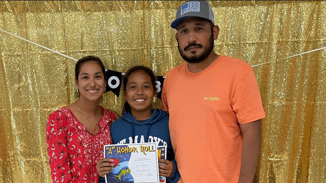 "Le dijimos que la amábamos y que la buscaríamos": hija de un ayudante de la Oficina del Sheriff de Uvalde entre las víctimas del tiroteo