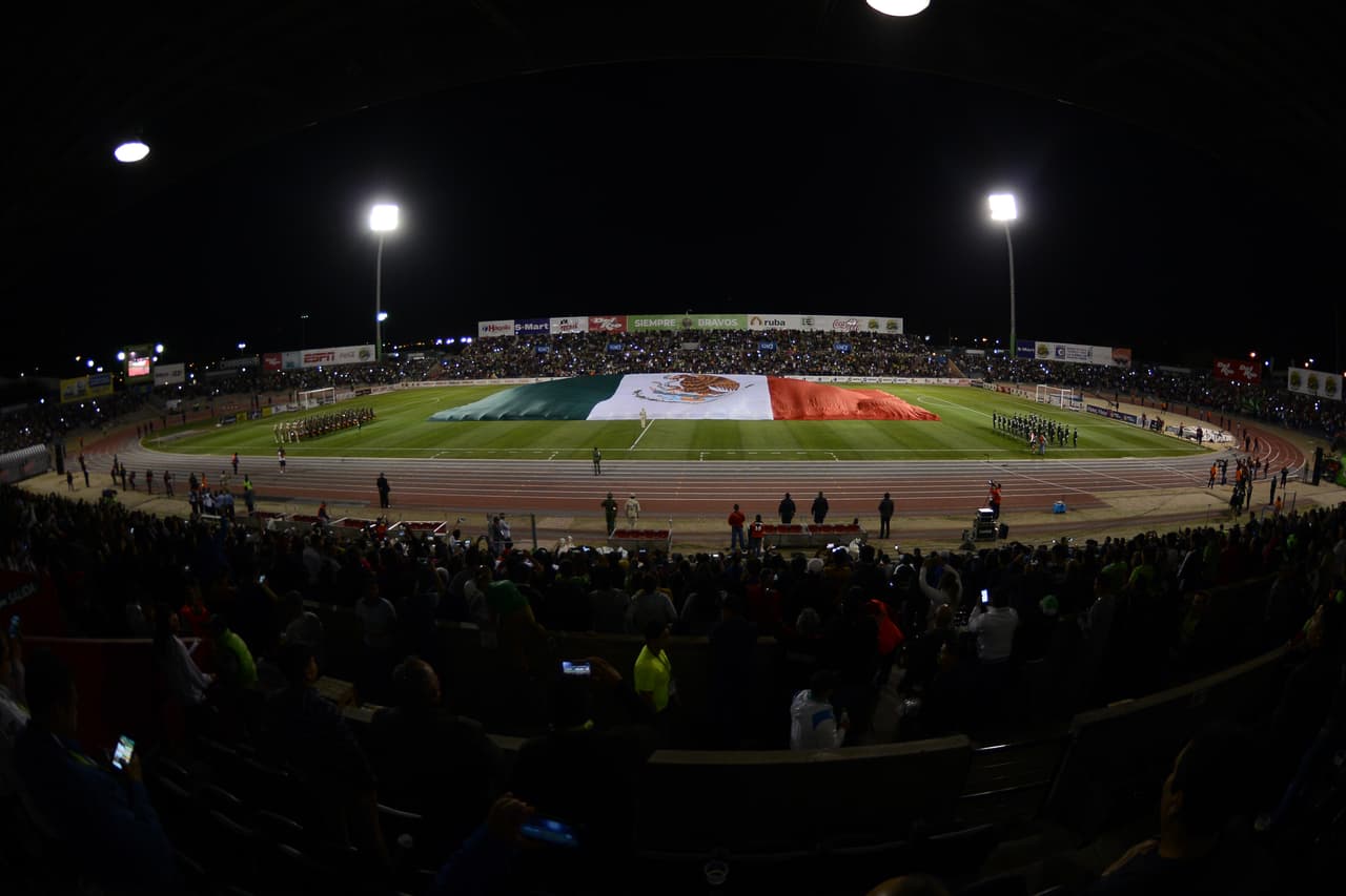 Con este esplendoroso marco el Estadio Olímpico Benito Juárez estaba listo para albergar la Semifinal de la Copa MX, que otorgaría al ganador el derecho de pelear por el título del certamen con América.