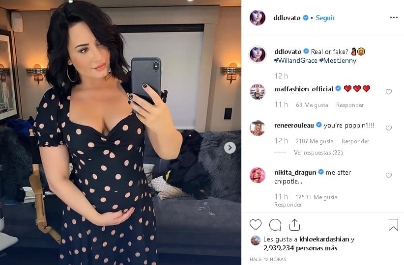 <b><a href="https://www.instagram.com/p/B5HU7qMhhti/?igshid=m5wypcjyzabj" target="_blank">En la foto</a></b> aparece con el vientre abultado, pero en realidad se trata de la caracterización de su personaje de Jenny en la serie de comedia 
<b><a href="https://www.nbc.com/will-and-grace" target="_blank">'Will & Grace'</a></b> en donde hace una aparición especial, tal como ella lo especificó al etiquetar la imagen. 
<br>