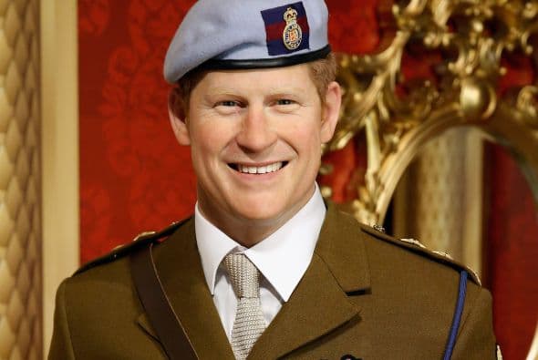 No te confundas, aunque se ve súper guapo se trata de una figura de cera.