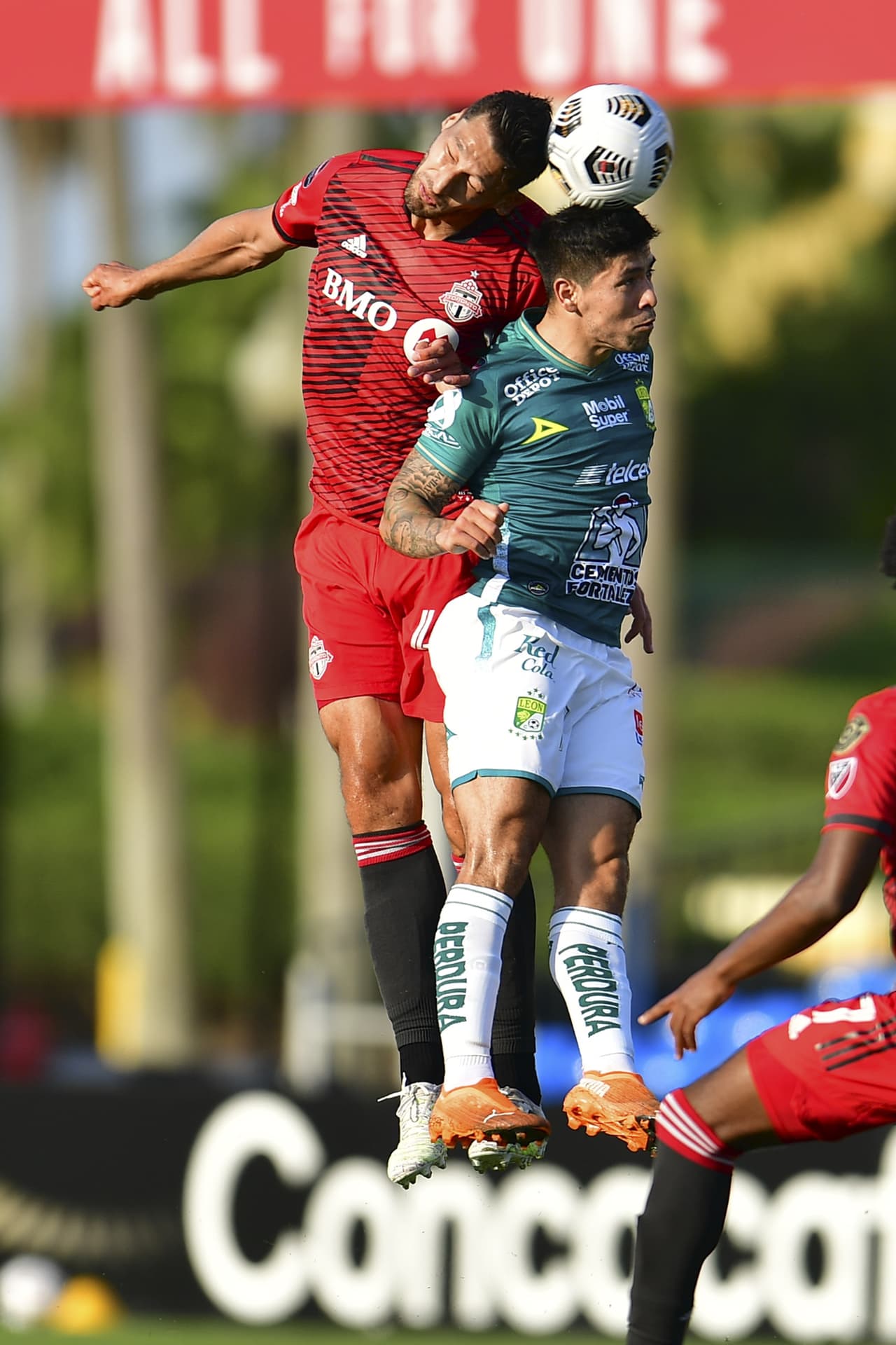 Los goles de Patrick Mulins y Justin Murrow confirman la eliminación del León con un marcador global de 3-2 a favor del Toronto FC