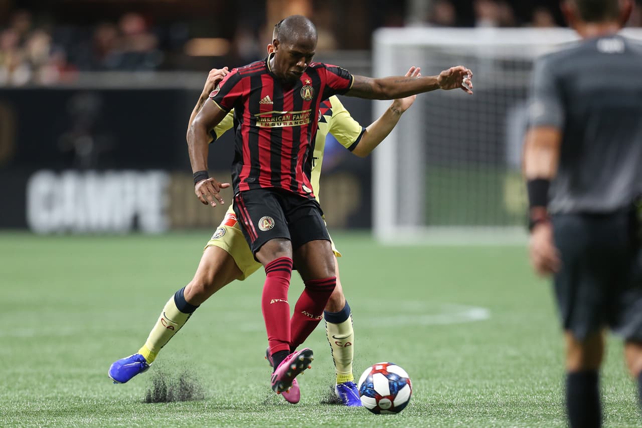 América sufrió la expulsión de Bruno Valdez y un penal infantil de Guido Rodríguez en contra.