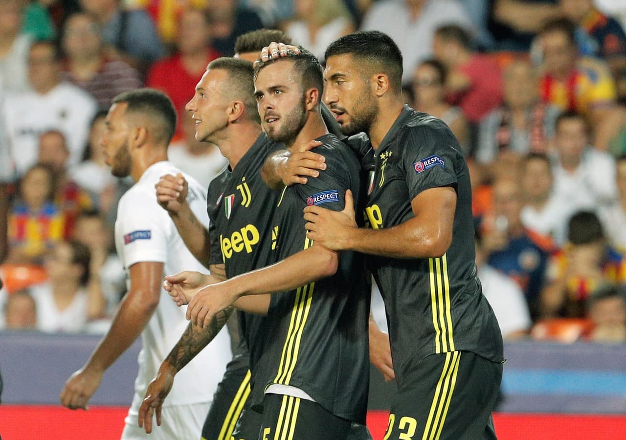 Tercera anotación del bosnio en esta temporada y su primer doblete con la camiseta de la Juventus. No marcaba dos goles en un mismo partido desde 30 de noviembre de 2014 jugando con la Roma.