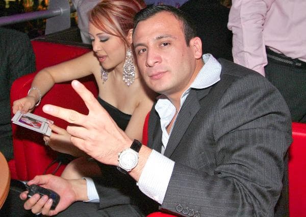 Nathaly Fernández fue la ex prometida de Valentín Elizalde, hasta el día de su muerte en noviembre de 2006. Ellos se casarían a finales de 2007. Él hubiera tenido 28 años.