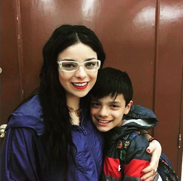 Tuvo a Omar cuando era muy joven.