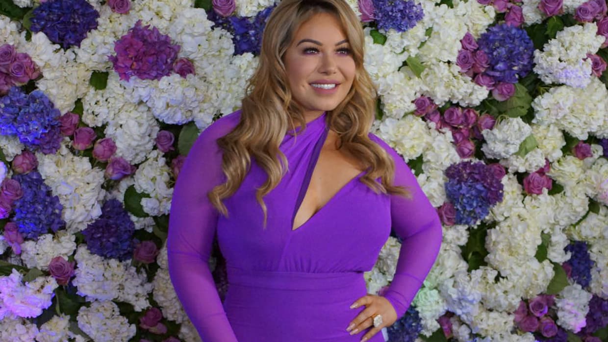 Pero Ángel del Villar no es el único que le entra a las nuevas tecnologías; durante su fiesta de cumpleaños, Chiquis Rivera anunció que está por sacar una aplicación.