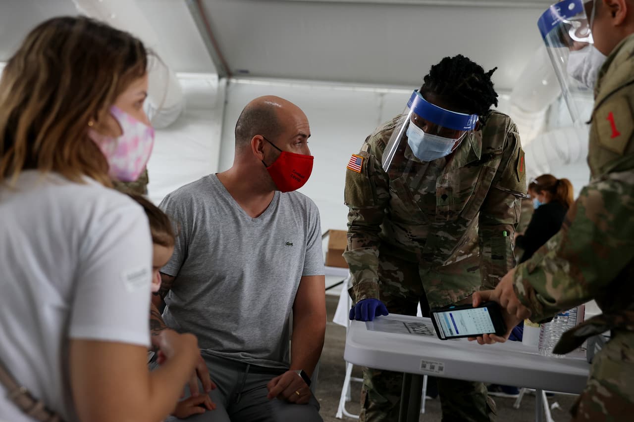 Florida sobrepasa los 2 millones de casos de coronavirus tras registrar 5,105 contagios