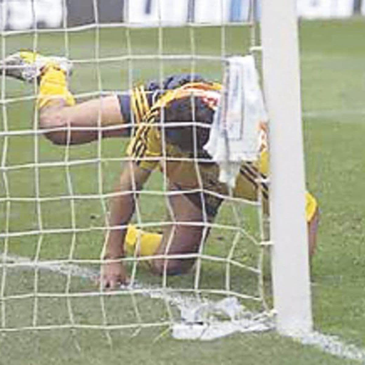 <b>Cuauhtémoc Blanco</b>: el siempre polémico 'Cuauh' realizó esta celebración imitando a un perro tras anotar un gol ante el arquero Félix Fernández del Celaya en 1999.
