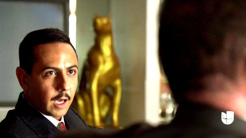 His advice for 
<b>Amado</b> and General Blanco was to blame ‘
<b><a href="http://www.univision.com/series/el-chapo/marco-de-la-o-is-joaquin-el-chapo-guzman-in-el-chapo" target="_blank">El Chapo</a></b>’ for the cardinal’s death and use crossfire as explanation. They ordered his immediate apprehension.